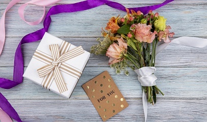 Корпоративные подарки к конкретным событиям: брендированные сувениры для праздников и профессиональных дат